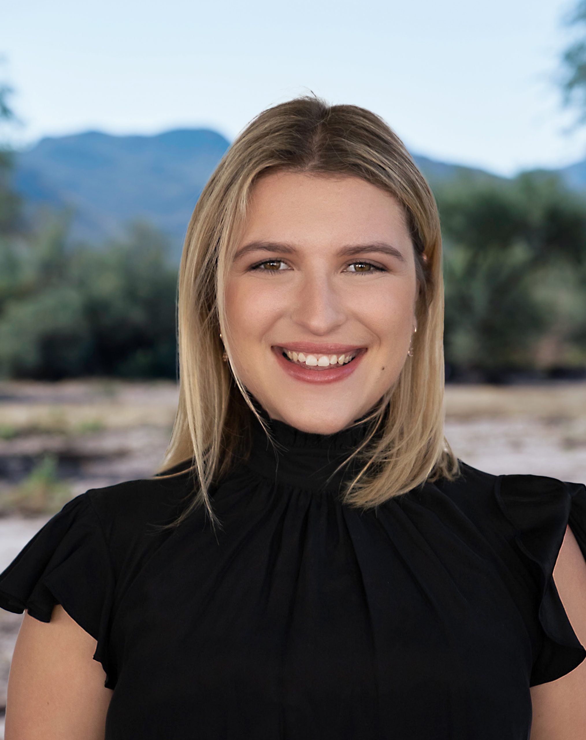 Read more about the article Carina Romanov