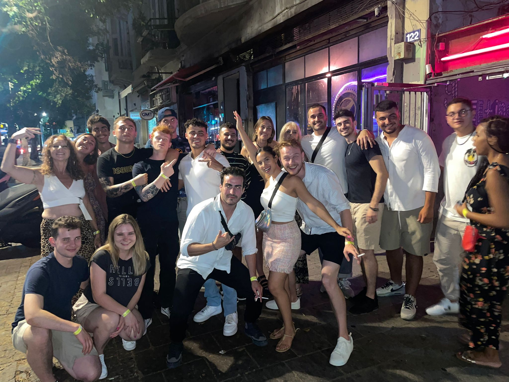Read more about the article TLV Pub Crawl